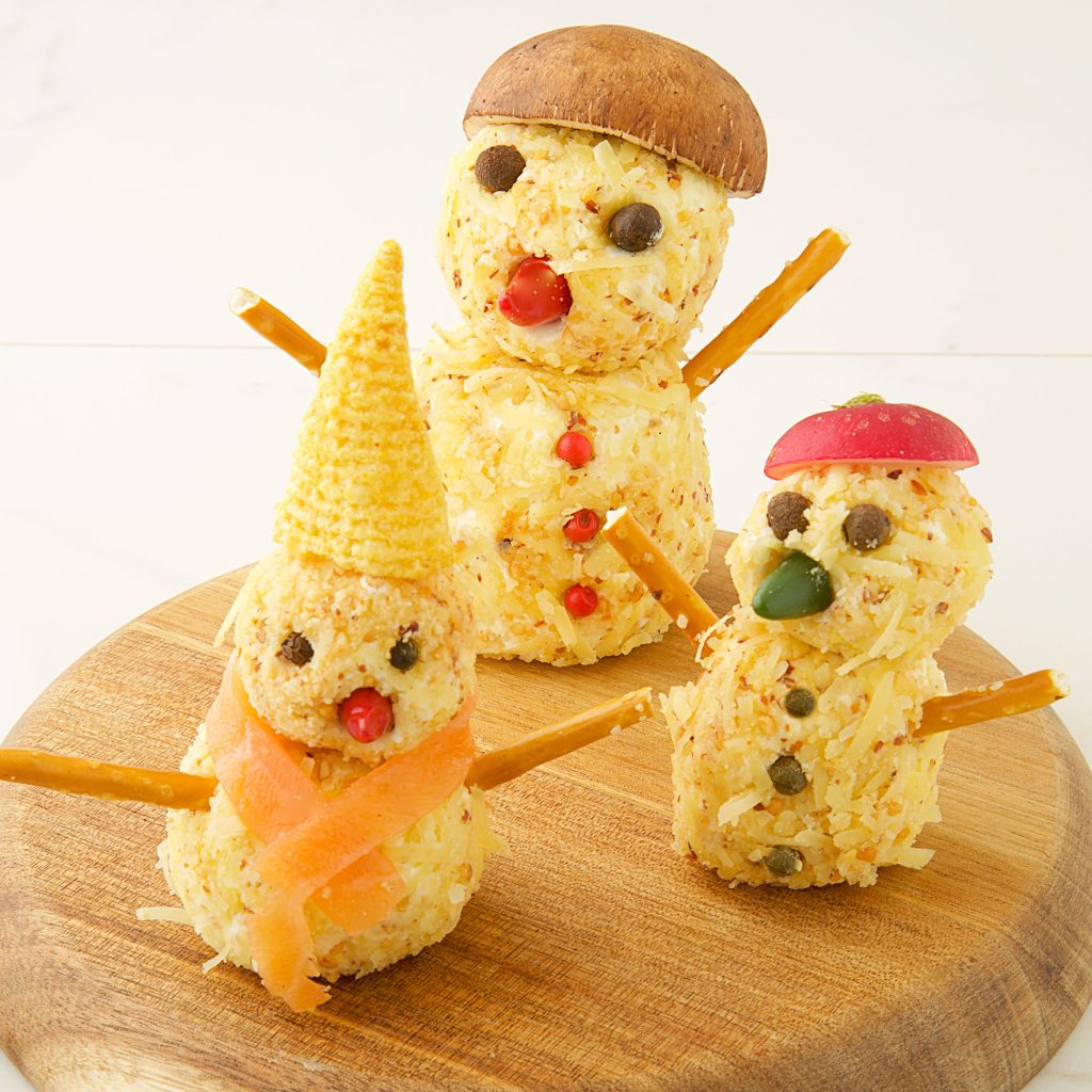 Island snowmen with Picandou
