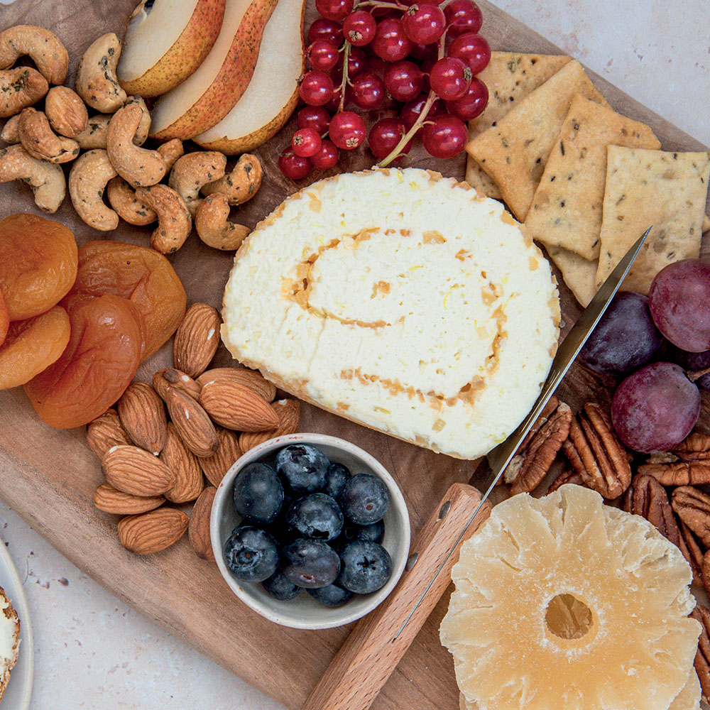 Roulé Rians fresh cheese with fruits